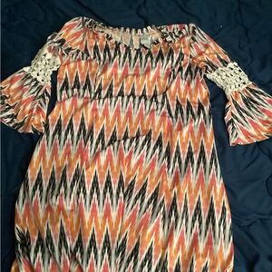 Vibrant Chevron Mini Dress with Lace Sleeves
